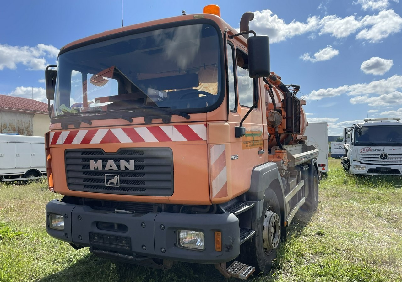 MAN Inny MAN Man 19-314 Wuko asenizacyjny kanalizacja - Όχημα εκκένωσης βόθρων: φωτογραφία 1 MAN Inny MAN Man 19-314 Wuko asenizacyjny kanalizacja - Όχημα εκκένωσης βόθρων: φωτογραφία 1