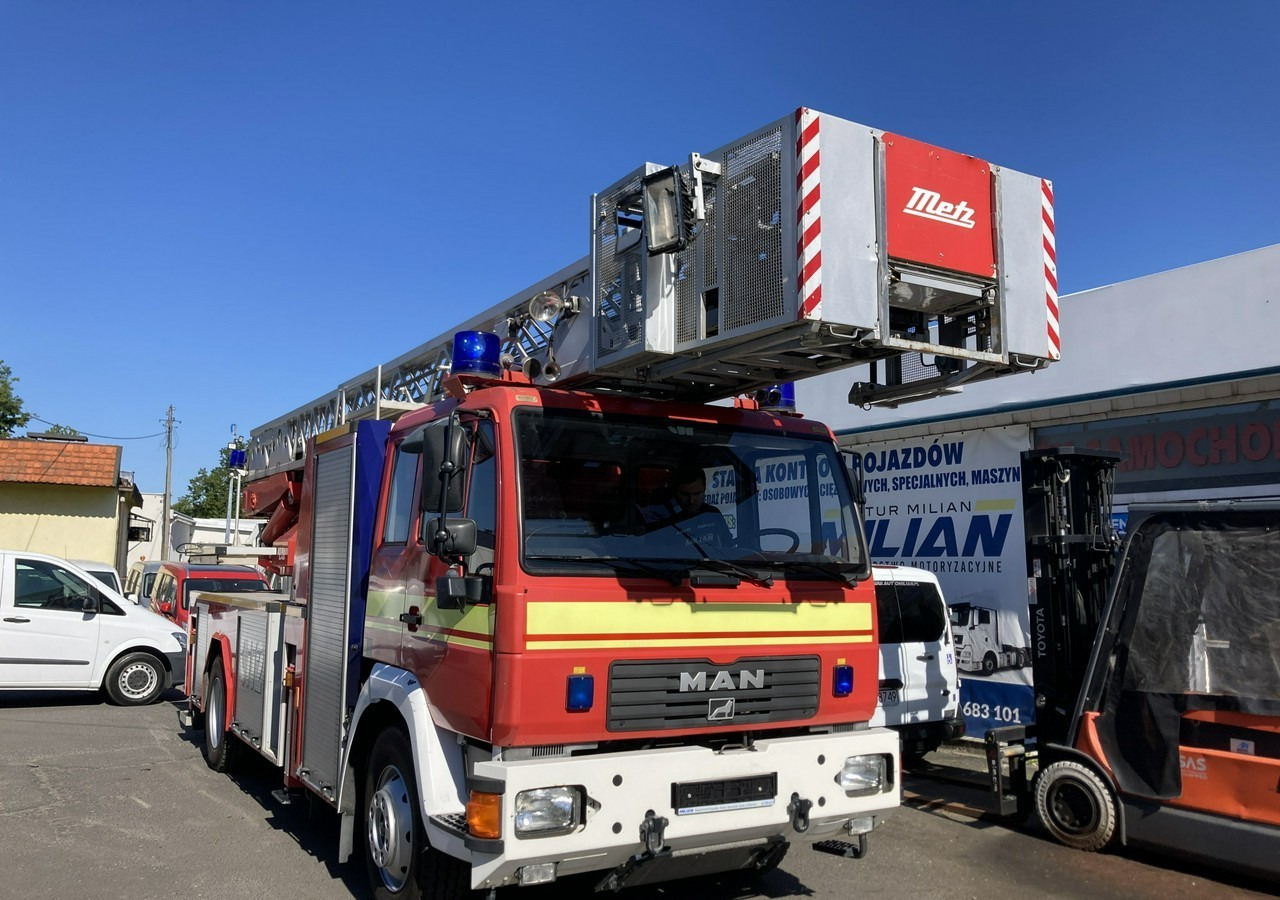 MAN L 2000 MAN 15,280 Straż pożarna drabina Strażacka zwyżka 32m Metz Model 20 - Πυροσβεστικό όχημα: φωτογραφία 1 MAN L 2000 MAN 15,280 Straż pożarna drabina Strażacka zwyżka 32m Metz Model 20 - Πυροσβεστικό όχημα: φωτογραφία 1