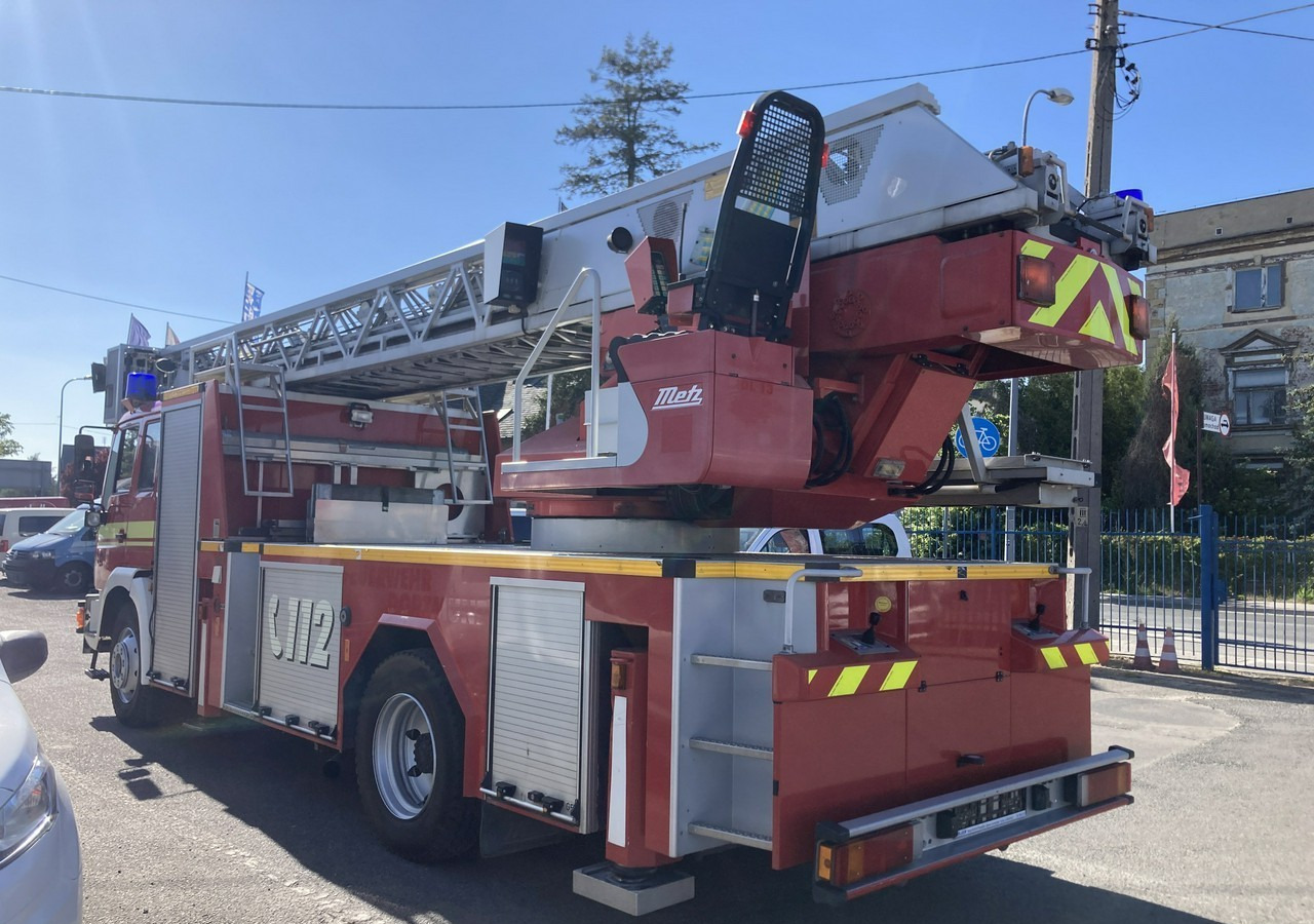 MAN L 2000 MAN 15,280 Straż pożarna drabina Strażacka zwyżka 32m Metz Model 20 - Πυροσβεστικό όχημα: φωτογραφία 3 MAN L 2000 MAN 15,280 Straż pożarna drabina Strażacka zwyżka 32m Metz Model 20 - Πυροσβεστικό όχημα: φωτογραφία 3