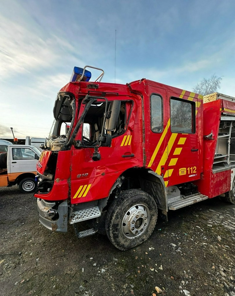 Mercedes-Benz Atego 918 Straż Pożarna 4X4 Wóz strażacki 2006 Atego 918 Straż Pożarna 4X4 Wóz strażacki 2006 - Πυροσβεστικό όχημα: φωτογραφία 4 Mercedes-Benz Atego 918 Straż Pożarna 4X4 Wóz strażacki 2006 Atego 918 Straż Pożarna 4X4 Wóz strażacki 2006 - Πυροσβεστικό όχημα: φωτογραφία 4