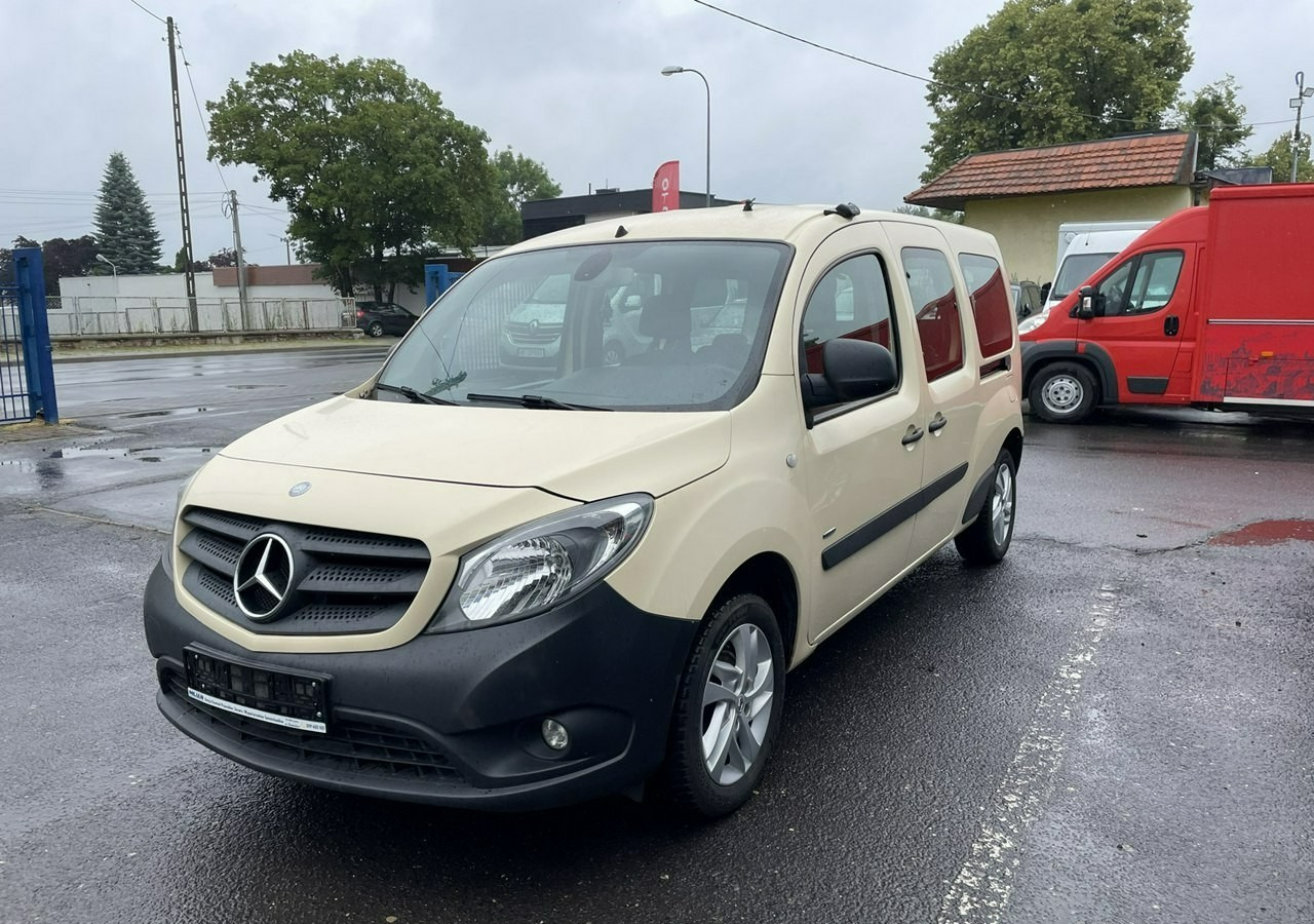 Mercedes-Benz Citan Citan Tourer Mercedes Citan 6-osob przewozu Niepełnosprawnych inwalida - Station wagon: φωτογραφία 2 Mercedes-Benz Citan Citan Tourer Mercedes Citan 6-osob przewozu Niepełnosprawnych inwalida - Station wagon: φωτογραφία 2