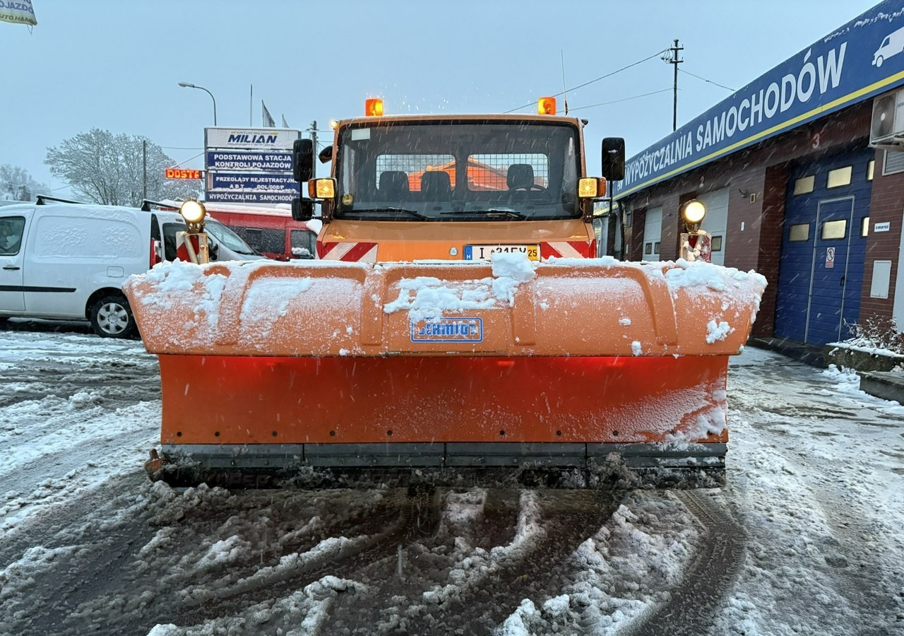 Mercedes-Benz Inny Mercedes-Benz Mercedes Vario 815 Wywrotka 4X4 2004 Pług posypywarka odśnieżarka - Εκχιονιστικό μηχάνημα: φωτογραφία 3 Mercedes-Benz Inny Mercedes-Benz Mercedes Vario 815 Wywrotka 4X4 2004 Pług posypywarka odśnieżarka - Εκχιονιστικό μηχάνημα: φωτογραφία 3