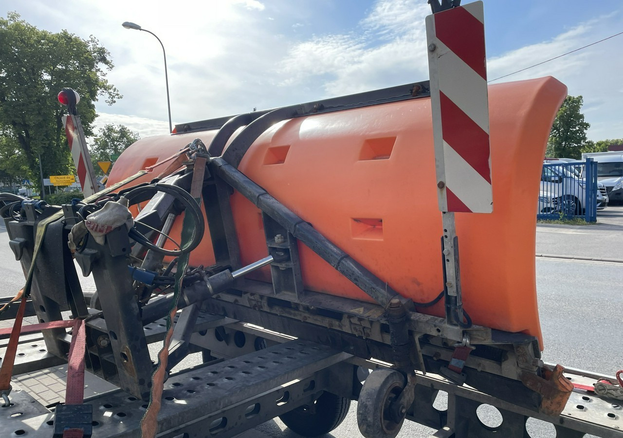 Mercedes-Benz Inny Mercedes-Benz Mercedes Vario 815 Wywrotka 4X4 posypywarka pług 2004 - Εκχιονιστικό μηχάνημα: φωτογραφία 4 Mercedes-Benz Inny Mercedes-Benz Mercedes Vario 815 Wywrotka 4X4 posypywarka pług 2004 - Εκχιονιστικό μηχάνημα: φωτογραφία 4