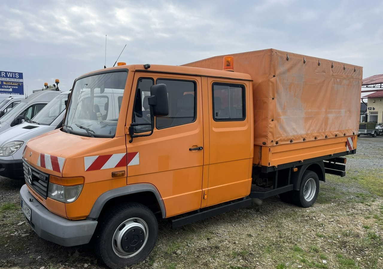 Mercedes-Benz Inny Mercedes-Benz Vario 614 Brygadówka skrzynia plandeka 6-oso doka dokka 2004 - Φορτηγό μουσαμάς: φωτογραφία 3 Mercedes-Benz Inny Mercedes-Benz Vario 614 Brygadówka skrzynia plandeka 6-oso doka dokka 2004 - Φορτηγό μουσαμάς: φωτογραφία 3