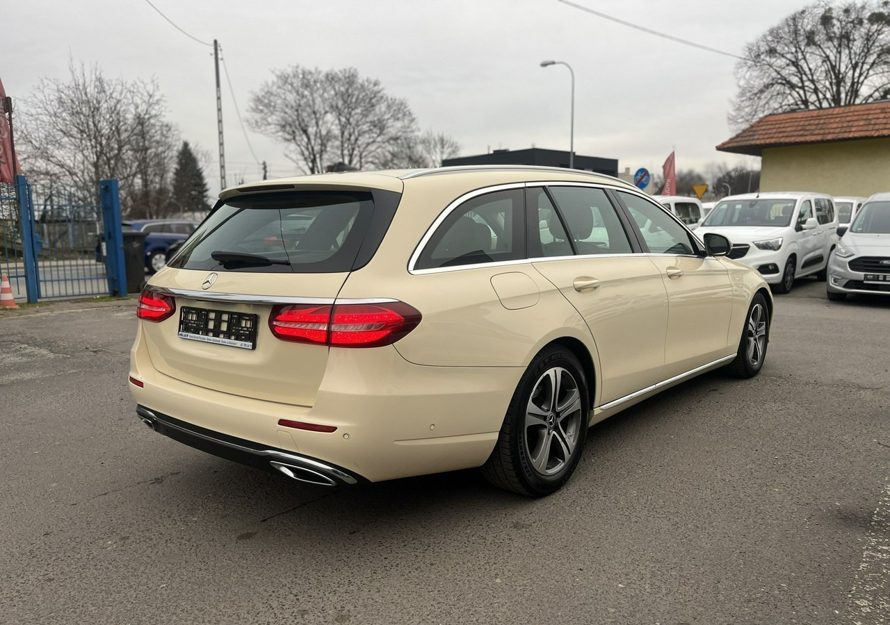 Mercedes-Benz Klasa E E220d T 9G-tronic 197KM Navi FullLed Kamera Asystent Model 2020 FV 2 - Αυτοκίνητο: φωτογραφία 4 Mercedes-Benz Klasa E E220d T 9G-tronic 197KM Navi FullLed Kamera Asystent Model 2020 FV 2 - Αυτοκίνητο: φωτογραφία 4
