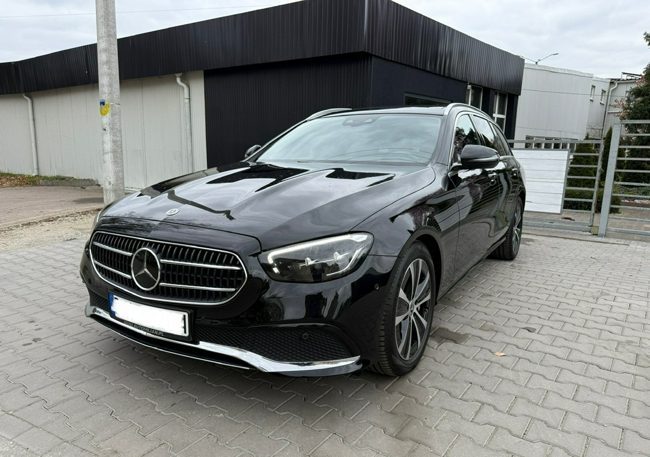 Mercedes-Benz Klasa E E300de EQ-Power Hybrid 50km na prądzie 2.0d 306KM Avantgarde Panoram - Αυτοκίνητο: φωτογραφία 1 Mercedes-Benz Klasa E E300de EQ-Power Hybrid 50km na prądzie 2.0d 306KM Avantgarde Panoram - Αυτοκίνητο: φωτογραφία 1