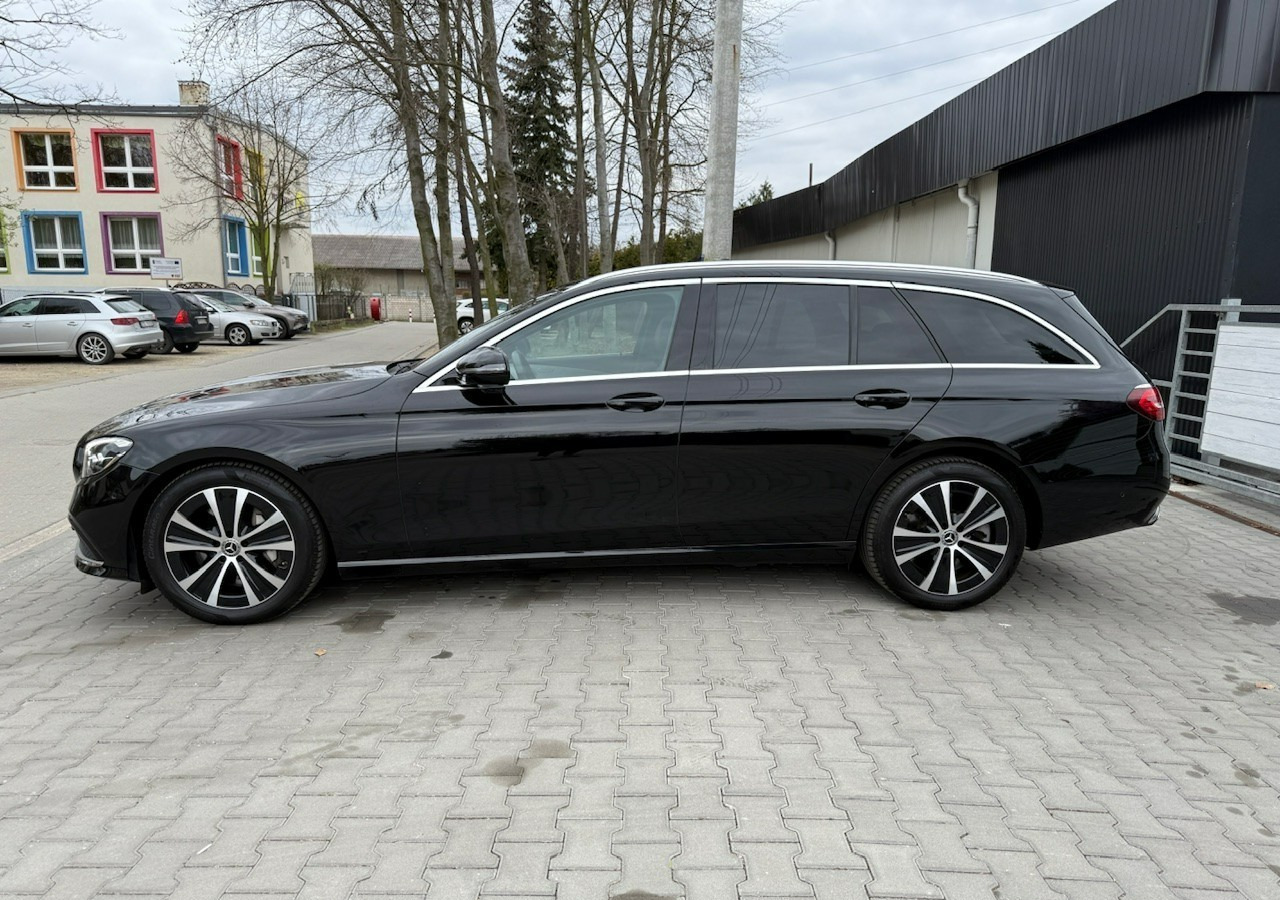 Mercedes-Benz Klasa E E300de EQ-Power Hybrid 50km na prądzie 2.0d 306KM Avantgarde Panoram - Αυτοκίνητο: φωτογραφία 2 Mercedes-Benz Klasa E E300de EQ-Power Hybrid 50km na prądzie 2.0d 306KM Avantgarde Panoram - Αυτοκίνητο: φωτογραφία 2
