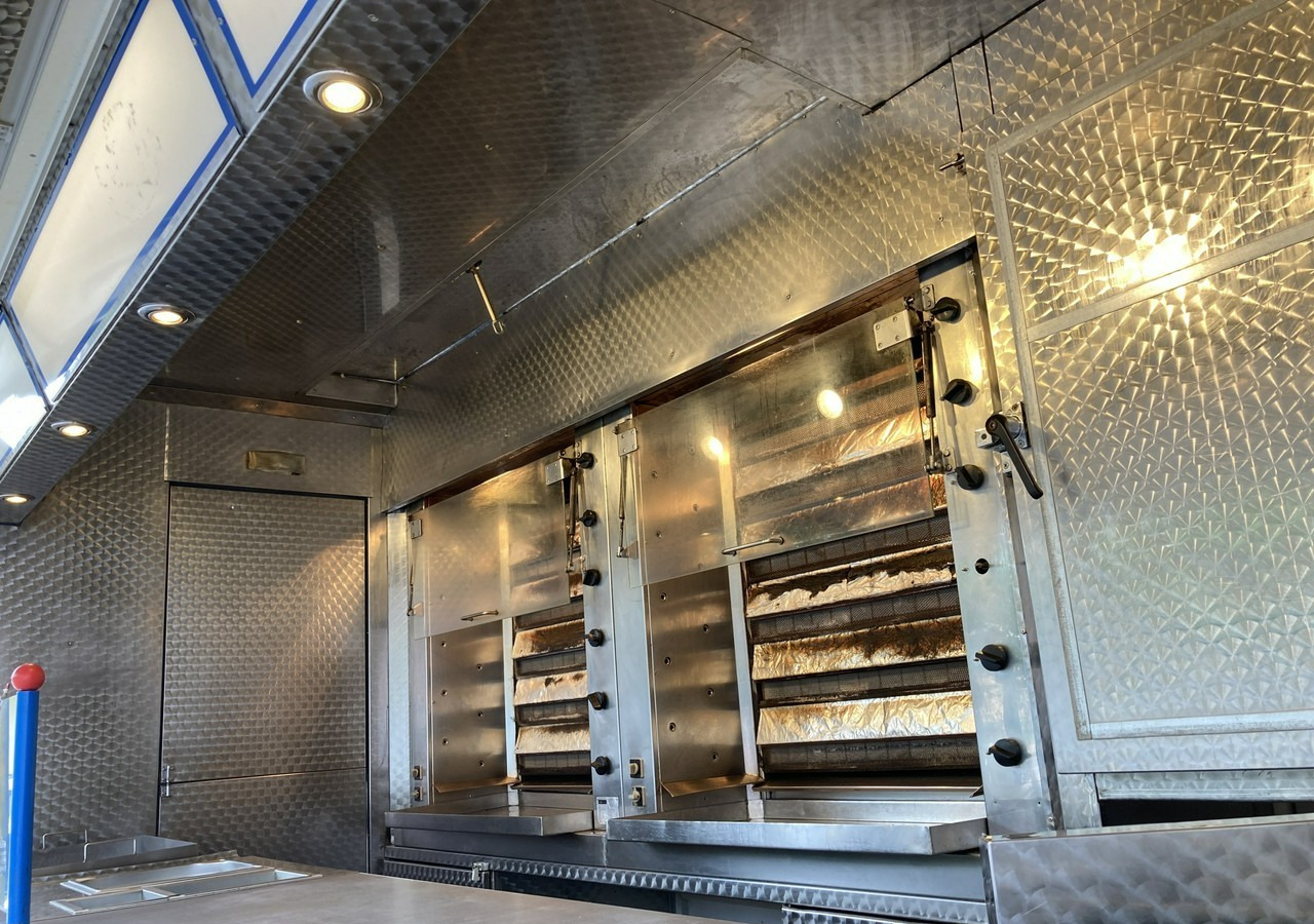 Mercedes-Benz Sprinter Autosklep Grill kurczak Gastronomiczny Food Truck Foodtruck sklep 20 - Αυτοκινούμενη καντίνα: φωτογραφία 4 Mercedes-Benz Sprinter Autosklep Grill kurczak Gastronomiczny Food Truck Foodtruck sklep 20 - Αυτοκινούμενη καντίνα: φωτογραφία 4