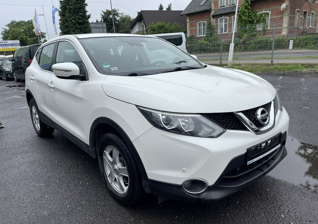 Nissan Qashqai II Nissan Qashqai 1.2 DIG-T Acenta Klimatronik Navi Kamera Model 2015 - SUV: φωτογραφία 1 Nissan Qashqai II Nissan Qashqai 1.2 DIG-T Acenta Klimatronik Navi Kamera Model 2015 - SUV: φωτογραφία 1