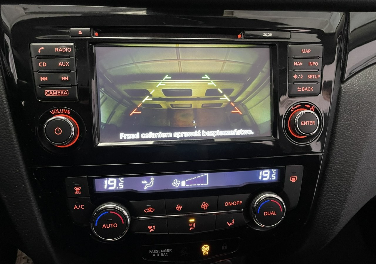 Nissan Qashqai II Nissan Qashqai 1.2 DIG-T Acenta Klimatronik Navi Kamera Model 2015 - SUV: φωτογραφία 5 Nissan Qashqai II Nissan Qashqai 1.2 DIG-T Acenta Klimatronik Navi Kamera Model 2015 - SUV: φωτογραφία 5