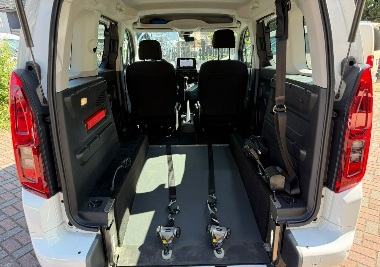 Opel Combo IV Opel Combo Life Niepełnosprawnych inwalida Rampa 32105 km Model 2022 - Αυτοκίνητο: φωτογραφία 4 Opel Combo IV Opel Combo Life Niepełnosprawnych inwalida Rampa 32105 km Model 2022 - Αυτοκίνητο: φωτογραφία 4