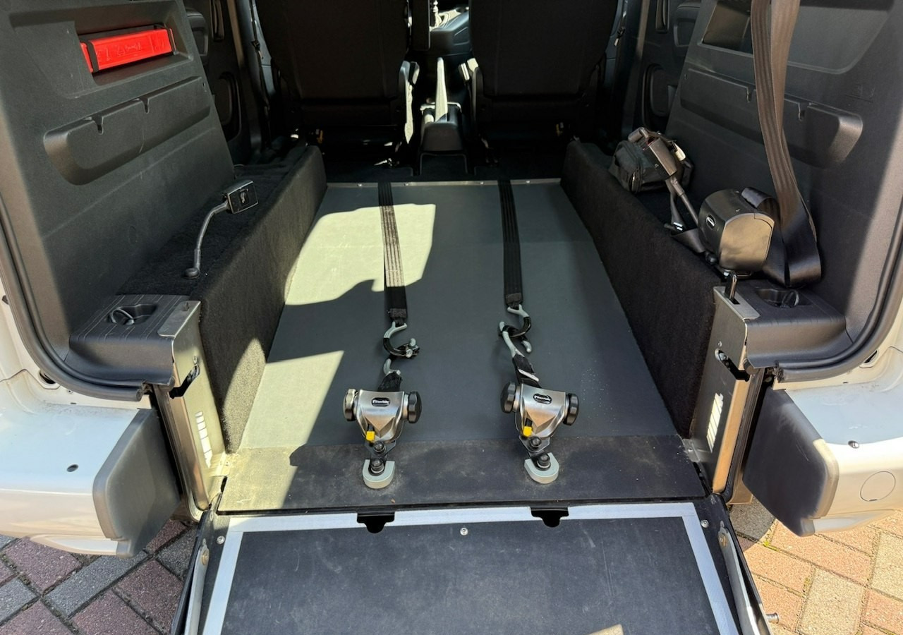 Opel Combo IV Opel Combo Life Niepełnosprawnych inwalida Rampa 32105 km Model 2022 - Αυτοκίνητο: φωτογραφία 5 Opel Combo IV Opel Combo Life Niepełnosprawnych inwalida Rampa 32105 km Model 2022 - Αυτοκίνητο: φωτογραφία 5