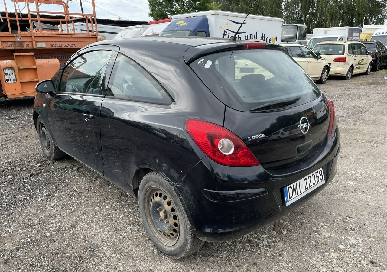 Opel Corsa D Opel Corsa 1,2-16V 80KM Klima 2008 - Hatchback: φωτογραφία 4 Opel Corsa D Opel Corsa 1,2-16V 80KM Klima 2008 - Hatchback: φωτογραφία 4