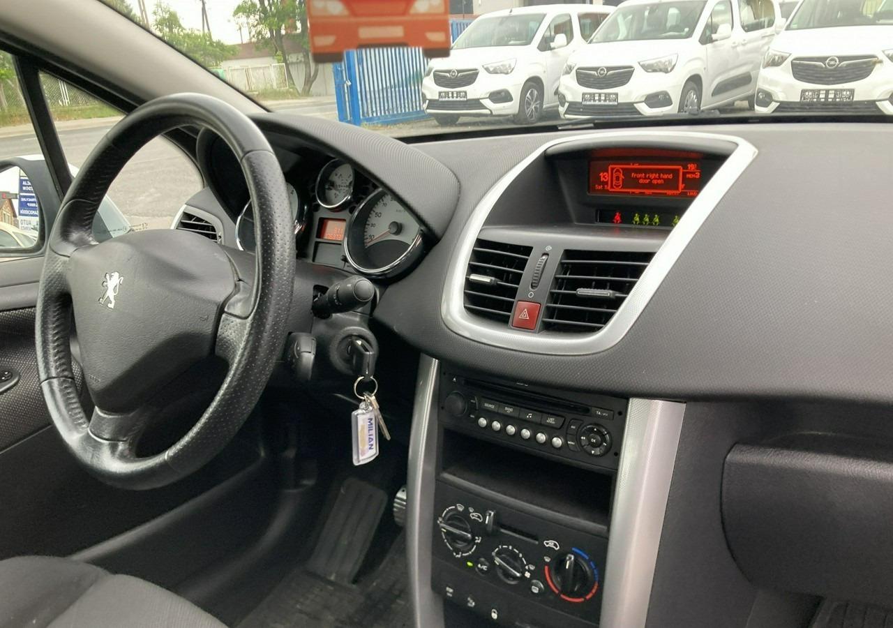 Peugeot 207 Peugeot 207 1.6HDI-16V Klima 2007 - Hatchback: φωτογραφία 5 Peugeot 207 Peugeot 207 1.6HDI-16V Klima 2007 - Hatchback: φωτογραφία 5