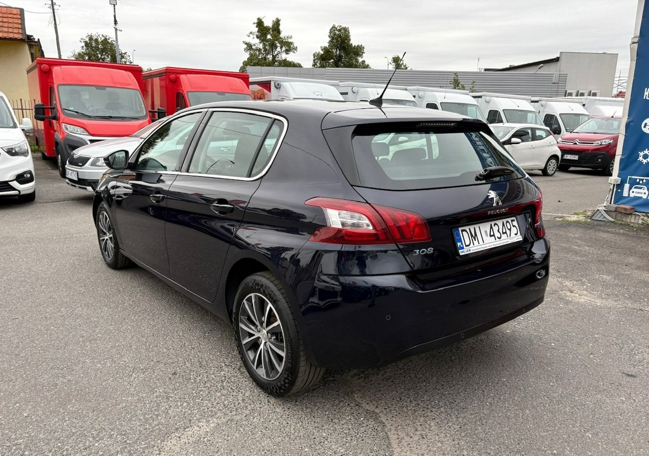 Peugeot 308 II Peugeot 308 HB 1.6HDI 85tkm FullLed Navi Klima 2016 - Hatchback: φωτογραφία 5 Peugeot 308 II Peugeot 308 HB 1.6HDI 85tkm FullLed Navi Klima 2016 - Hatchback: φωτογραφία 5