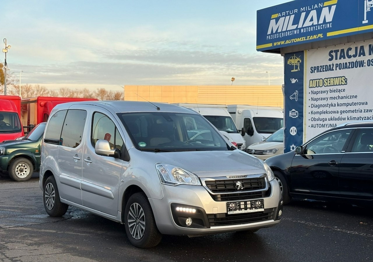 Peugeot Partner II Partner Tepee 1.6 HDI 120KM Family Klimatronik 2xDrzwi 2016 - Station wagon: φωτογραφία 1 Peugeot Partner II Partner Tepee 1.6 HDI 120KM Family Klimatronik 2xDrzwi 2016 - Station wagon: φωτογραφία 1