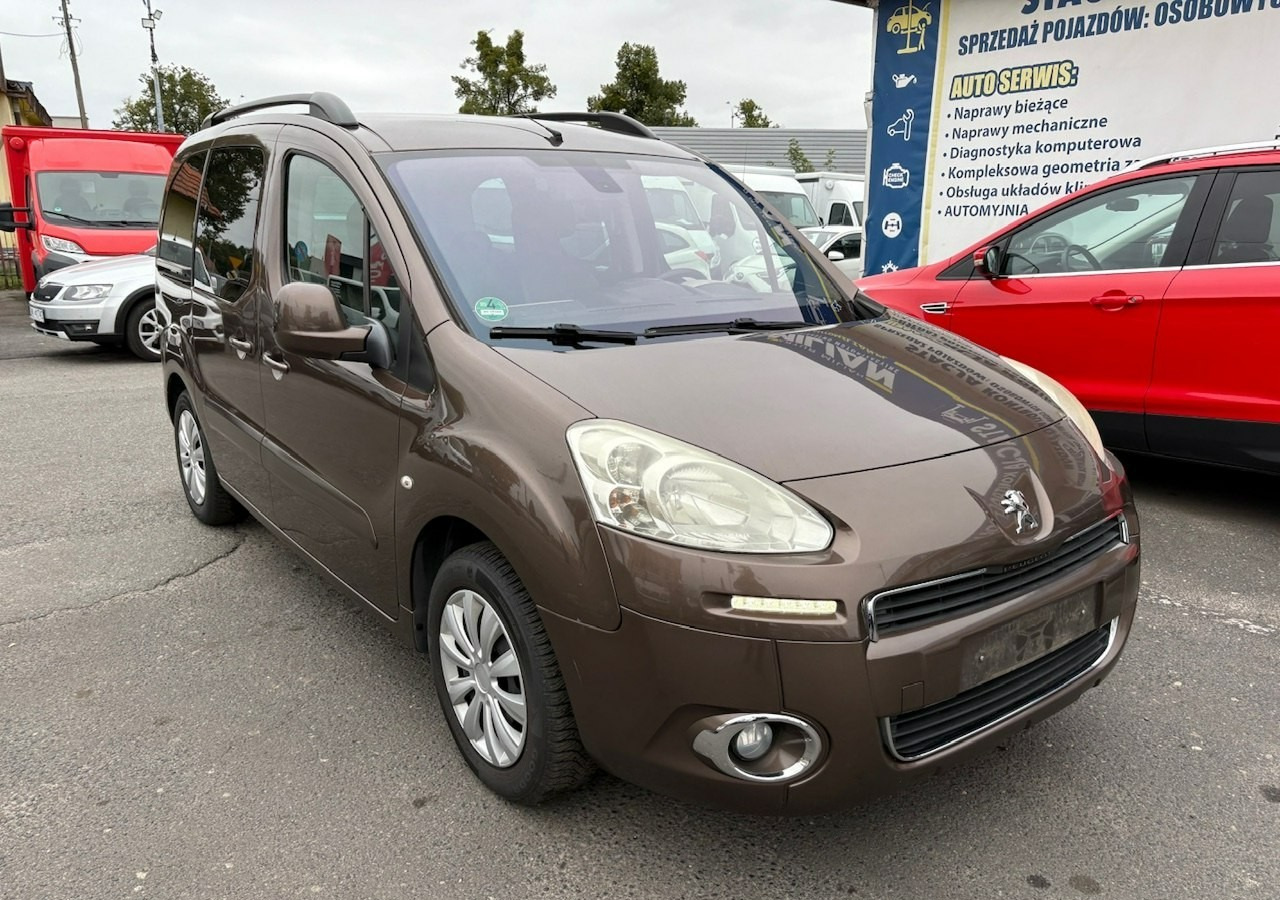 Peugeot Partner II Peugeot Partner Tepee 100 Family Model 2013 - Station wagon: φωτογραφία 1 Peugeot Partner II Peugeot Partner Tepee 100 Family Model 2013 - Station wagon: φωτογραφία 1