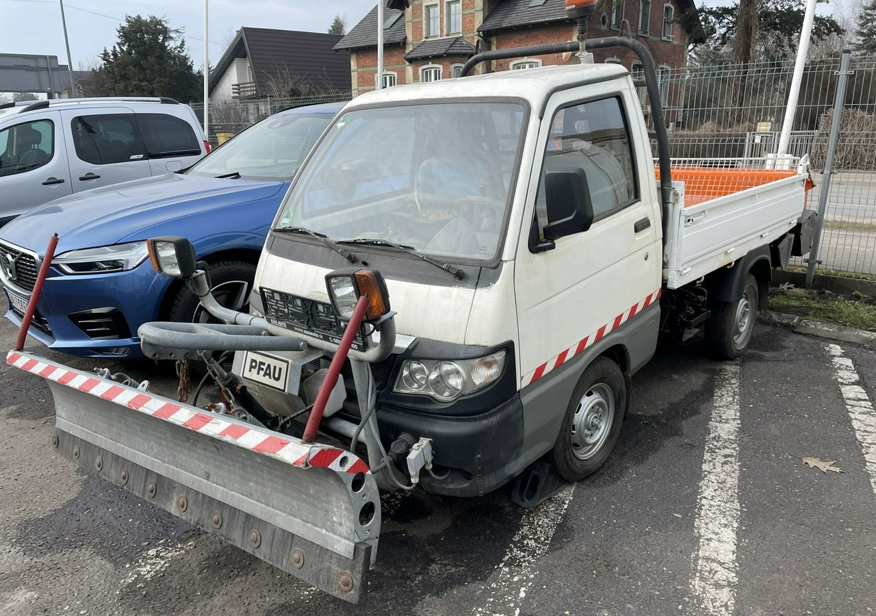 Piaggio Piaggio PFAU Wywrotka 4X4 posypywarka odśnieżarka pług 2009 - Εκχιονιστικό μηχάνημα: φωτογραφία 4 Piaggio Piaggio PFAU Wywrotka 4X4 posypywarka odśnieżarka pług 2009 - Εκχιονιστικό μηχάνημα: φωτογραφία 4