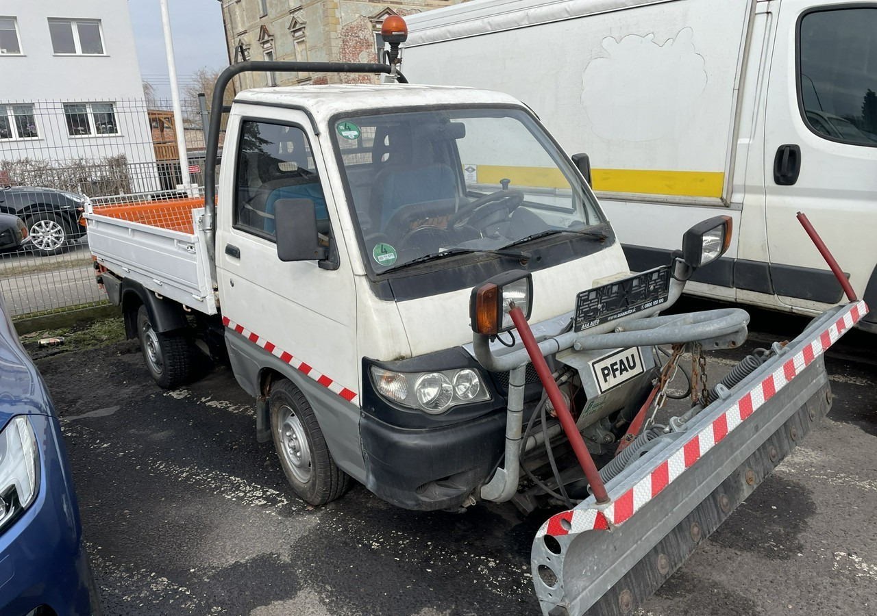Piaggio Piaggio PFAU Wywrotka 4X4 posypywarka odśnieżarka pług 2009 - Εκχιονιστικό μηχάνημα: φωτογραφία 1 Piaggio Piaggio PFAU Wywrotka 4X4 posypywarka odśnieżarka pług 2009 - Εκχιονιστικό μηχάνημα: φωτογραφία 1