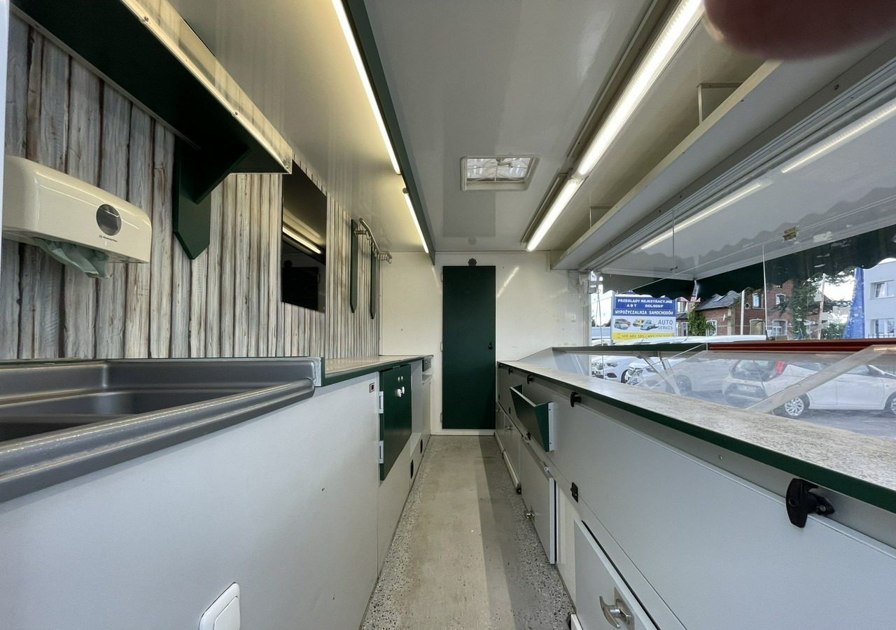 Renault Master Autosklep Gastronomiczny Food Truck Foodtruck sklep W-zasil 2015 - Αυτοκινούμενη καντίνα: φωτογραφία 2 Renault Master Autosklep Gastronomiczny Food Truck Foodtruck sklep W-zasil 2015 - Αυτοκινούμενη καντίνα: φωτογραφία 2