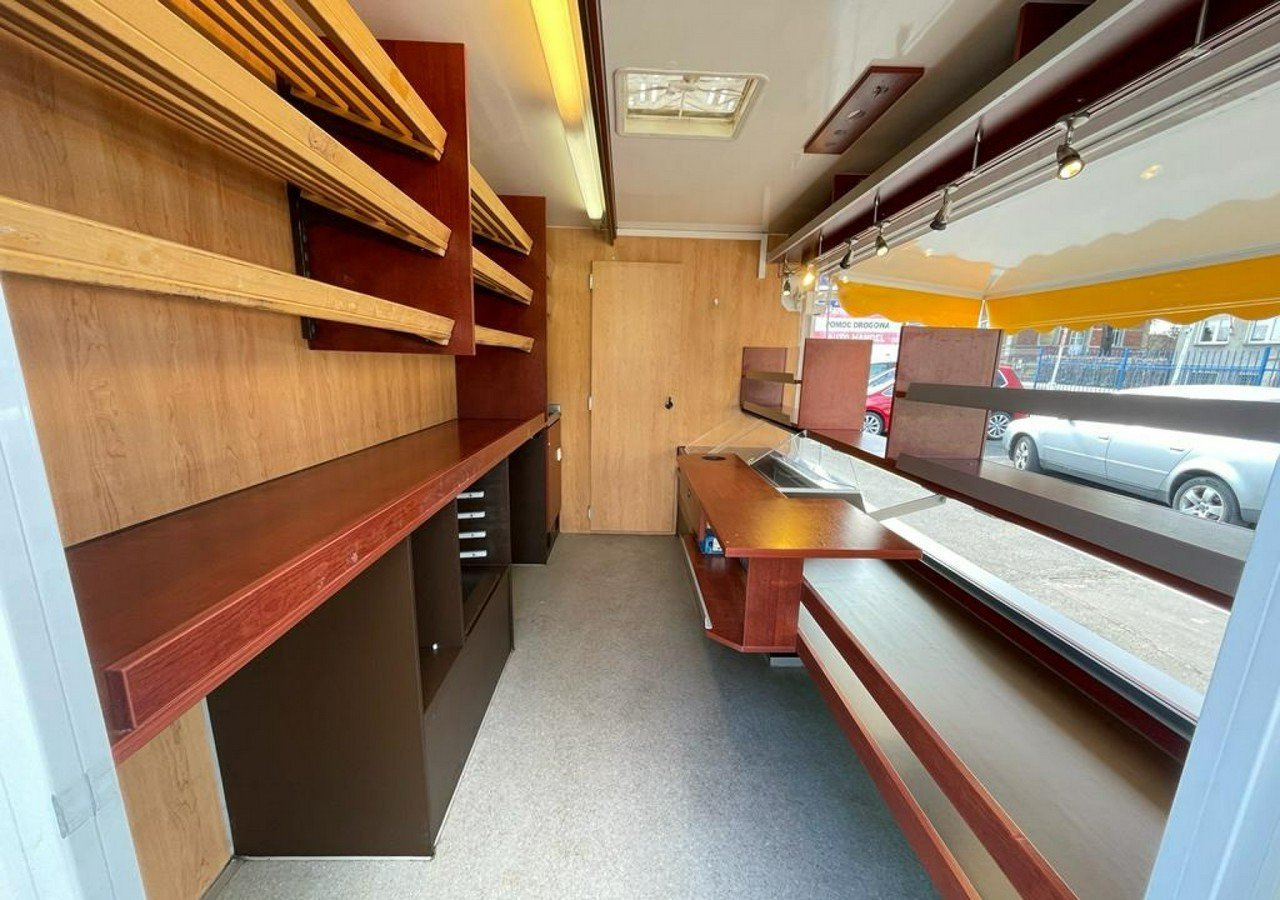 Renault Master Autosklep Sklep pieczywa Gastronomiczny Food Truck Foodtruck 2015 - Αυτοκινούμενη καντίνα: φωτογραφία 3 Renault Master Autosklep Sklep pieczywa Gastronomiczny Food Truck Foodtruck 2015 - Αυτοκινούμενη καντίνα: φωτογραφία 3
