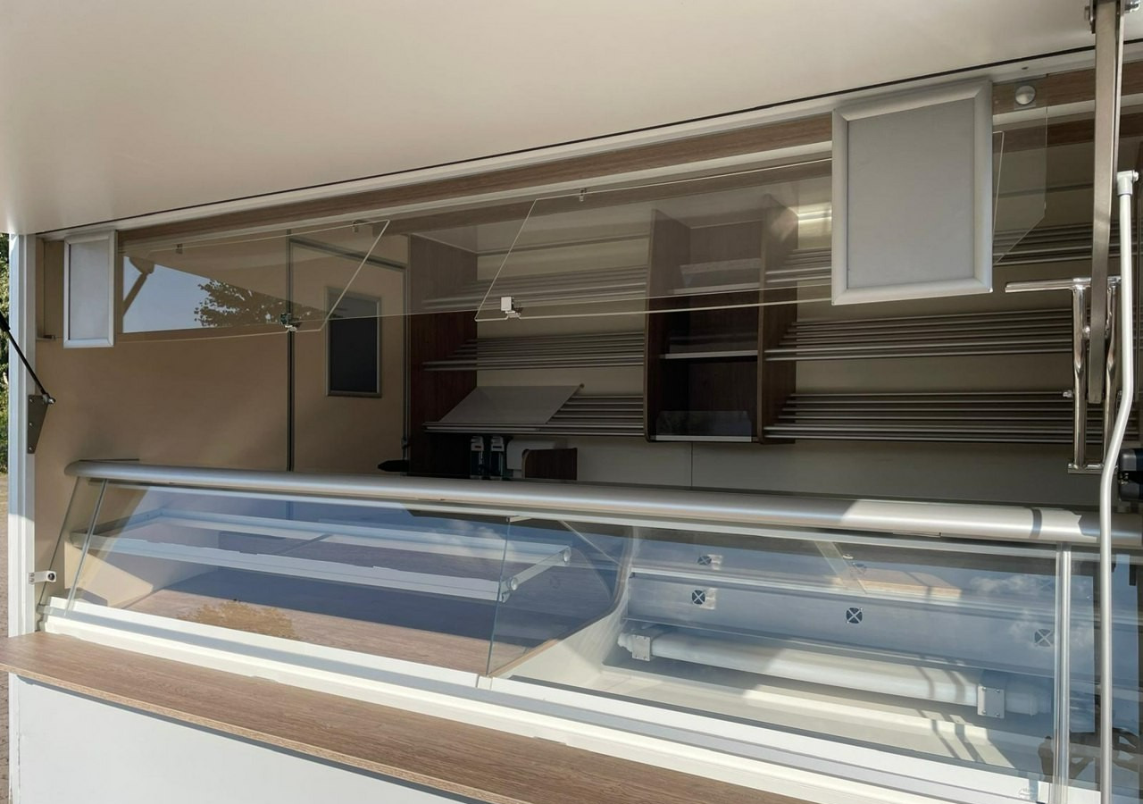 Renault Master Autosklep piec Sklep Gastronomiczny Food Truck Foodtruck bar Borco20 - Αυτοκινούμενη καντίνα: φωτογραφία 5 Renault Master Autosklep piec Sklep Gastronomiczny Food Truck Foodtruck bar Borco20 - Αυτοκινούμενη καντίνα: φωτογραφία 5