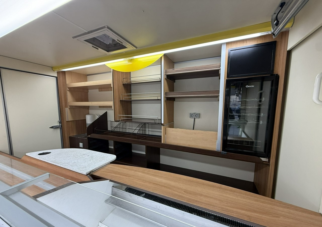 Renault Master Autosklep piec Sklep bar Gastronomiczny Food Truck Foodtruck Borco20 - Αυτοκινούμενη καντίνα: φωτογραφία 2 Renault Master Autosklep piec Sklep bar Gastronomiczny Food Truck Foodtruck Borco20 - Αυτοκινούμενη καντίνα: φωτογραφία 2