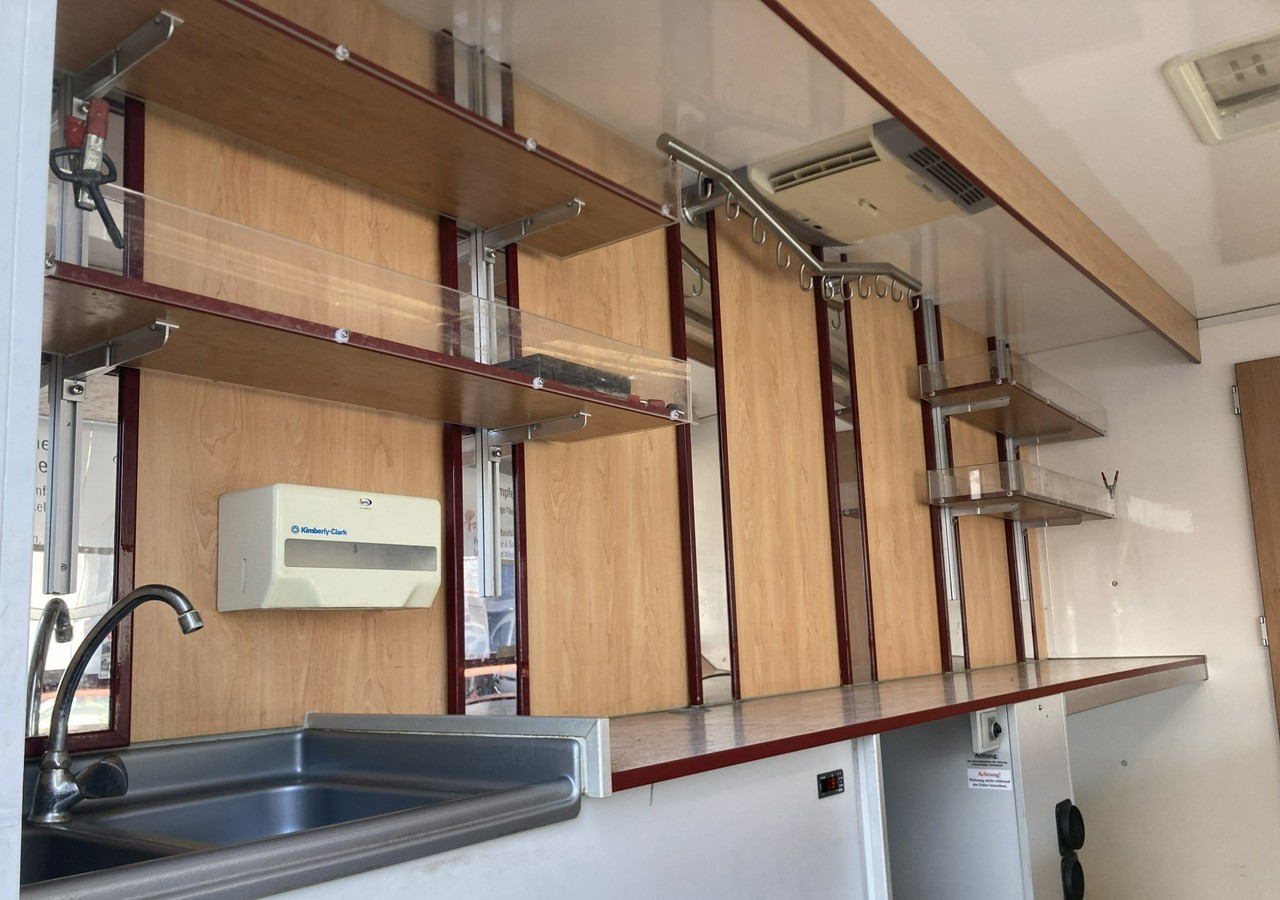 Renault Master Autosklep wędlin Sklep Bar Gastronomiczny Food Truck Foodtruck 2012 - Αυτοκινούμενη καντίνα: φωτογραφία 4 Renault Master Autosklep wędlin Sklep Bar Gastronomiczny Food Truck Foodtruck 2012 - Αυτοκινούμενη καντίνα: φωτογραφία 4