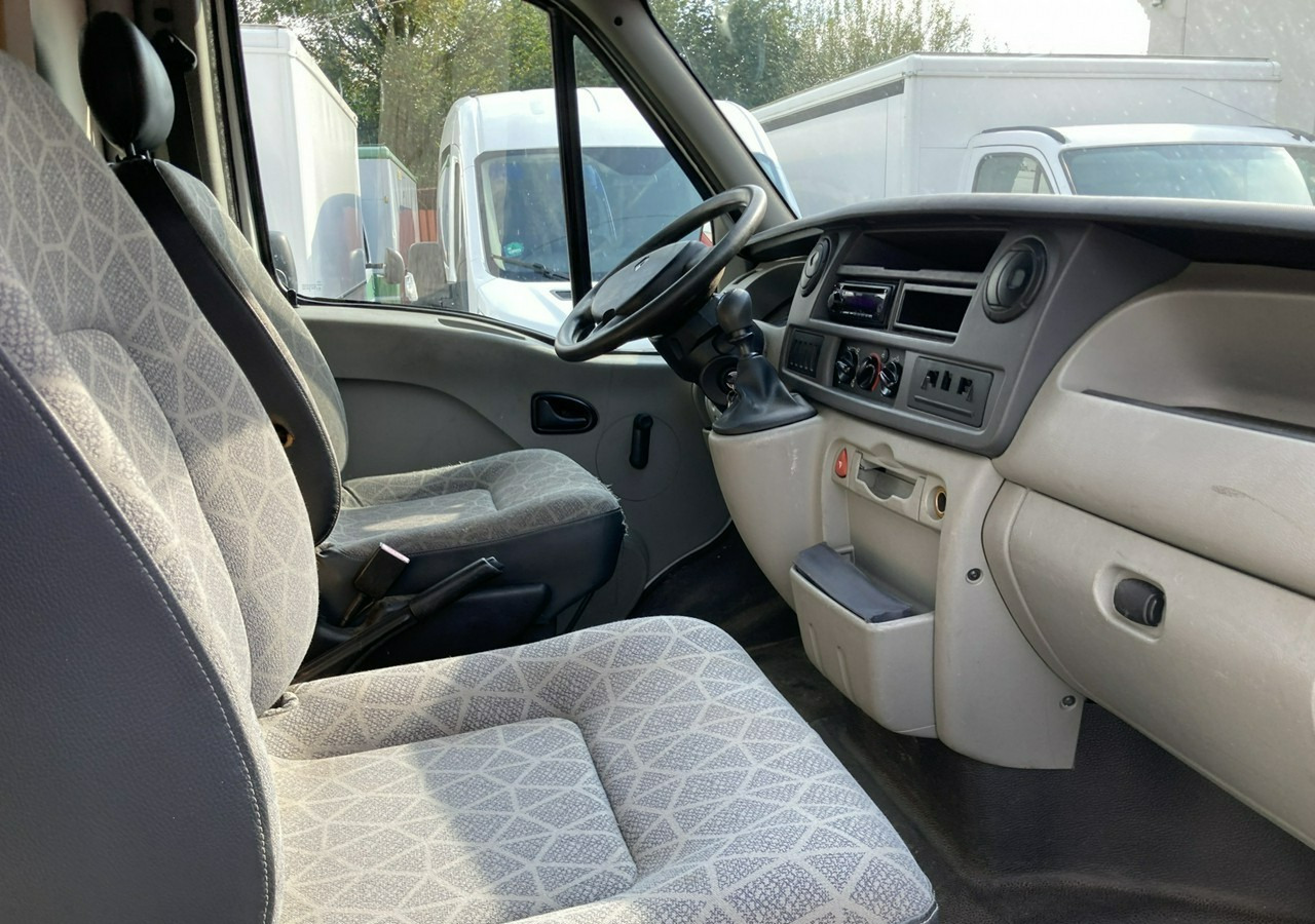 Renault Master Master Autosklep Gastronomiczny Food Truck Foodtruck Sklep bar 2009 - Αυτοκινούμενη καντίνα: φωτογραφία 3 Renault Master Master Autosklep Gastronomiczny Food Truck Foodtruck Sklep bar 2009 - Αυτοκινούμενη καντίνα: φωτογραφία 3