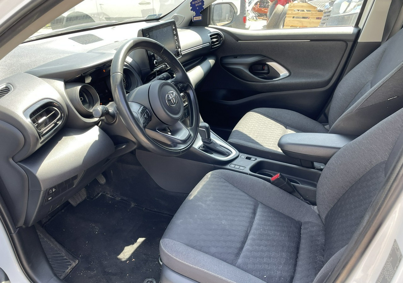 Toyota Yaris IV Toyota Yaris Hybrid 1.5 Active Salon PL 2023 FV 23% - Hatchback: φωτογραφία 3 Toyota Yaris IV Toyota Yaris Hybrid 1.5 Active Salon PL 2023 FV 23% - Hatchback: φωτογραφία 3