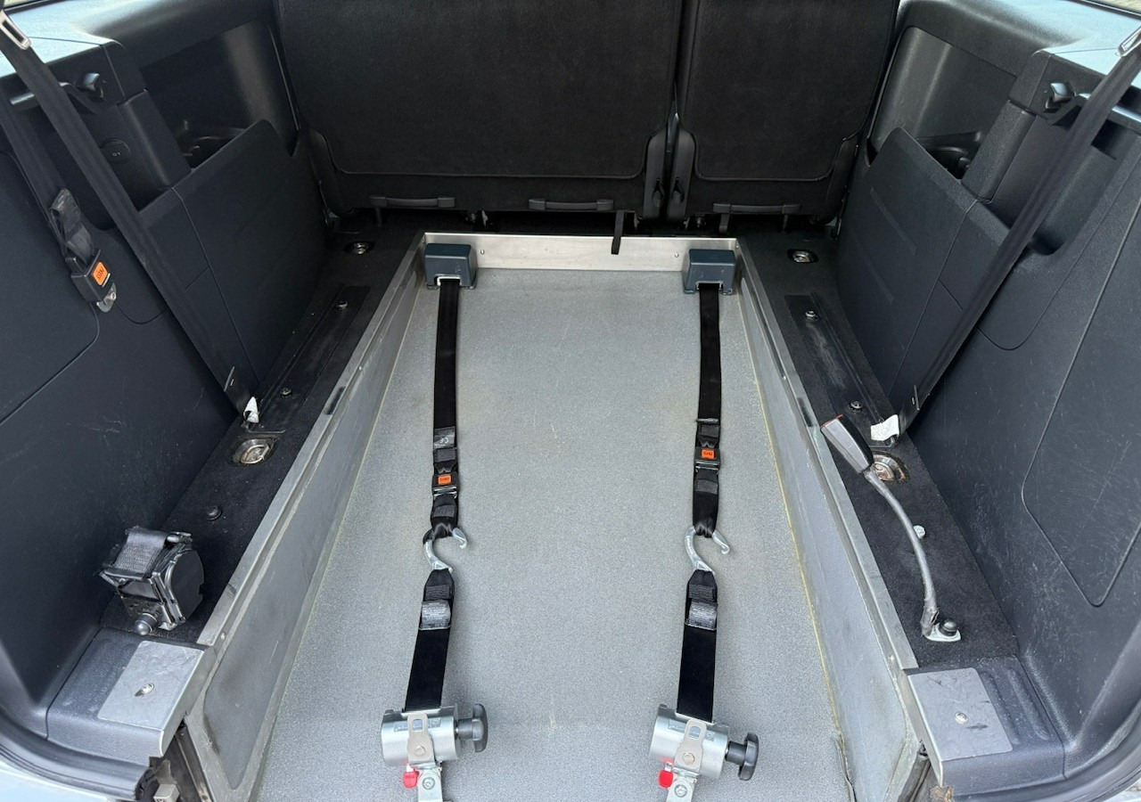 Volkswagen Caddy III Caddy do przewozu osób Niepełnosprawnych Inwalida Rampa - Αυτοκίνητο: φωτογραφία 4 Volkswagen Caddy III Caddy do przewozu osób Niepełnosprawnych Inwalida Rampa - Αυτοκίνητο: φωτογραφία 4