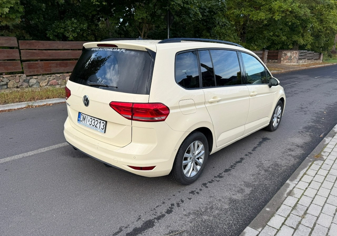 Volkswagen Touran III 2.0 TDI DSG 120 KM Automat 7osobowy Klima Skóra Full Serwis 2020 - Station wagon: φωτογραφία 3 Volkswagen Touran III 2.0 TDI DSG 120 KM Automat 7osobowy Klima Skóra Full Serwis 2020 - Station wagon: φωτογραφία 3