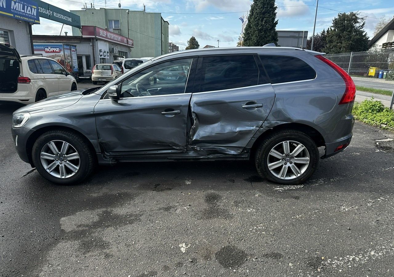 Volvo XC60 I Volvo XC 60 D4AWD Bogate wyposażenie 2017 - SUV: φωτογραφία 4 Volvo XC60 I Volvo XC 60 D4AWD Bogate wyposażenie 2017 - SUV: φωτογραφία 4