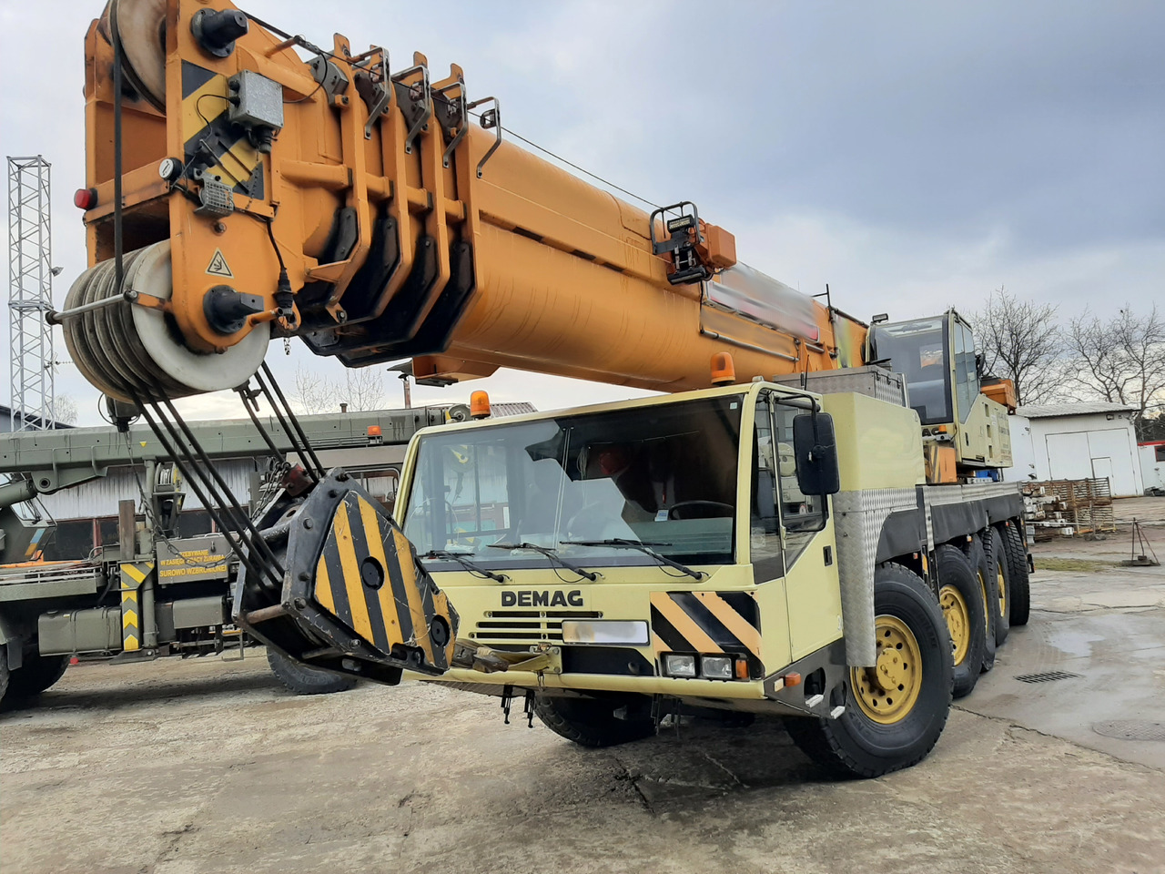 TEREX DEMAG AC100 - Γερανός για ανώμαλο έδαφος: φωτογραφία 2 TEREX DEMAG AC100 - Γερανός για ανώμαλο έδαφος: φωτογραφία 2