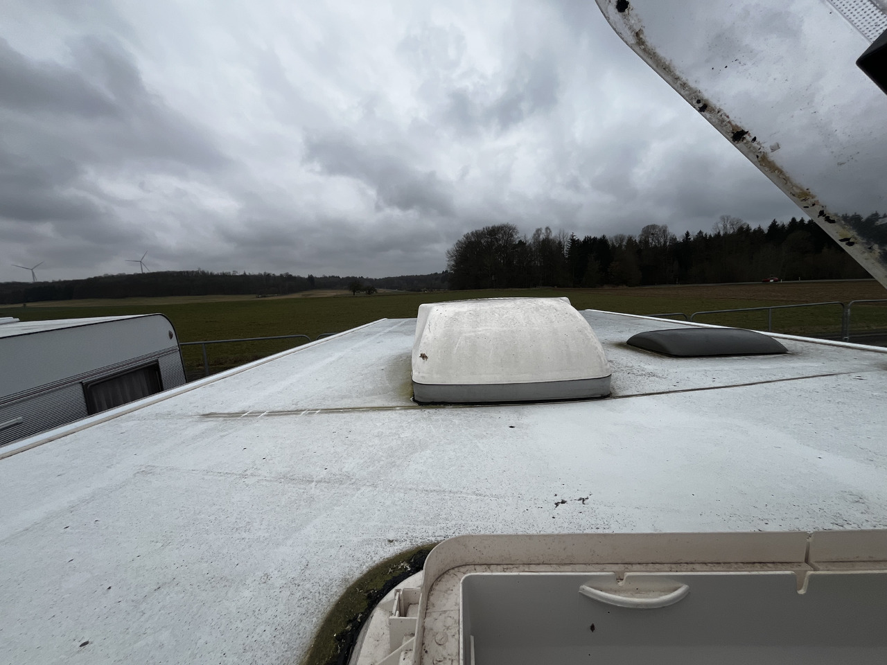 Ρυμουλκούμενο τροχόσπιτο Bürstner Premio 530 TL Mover Dachklimaanlage Einzelbetten: φωτογραφία 17 Ρυμουλκούμενο τροχόσπιτο Bürstner Premio 530 TL Mover Dachklimaanlage Einzelbetten: φωτογραφία 17