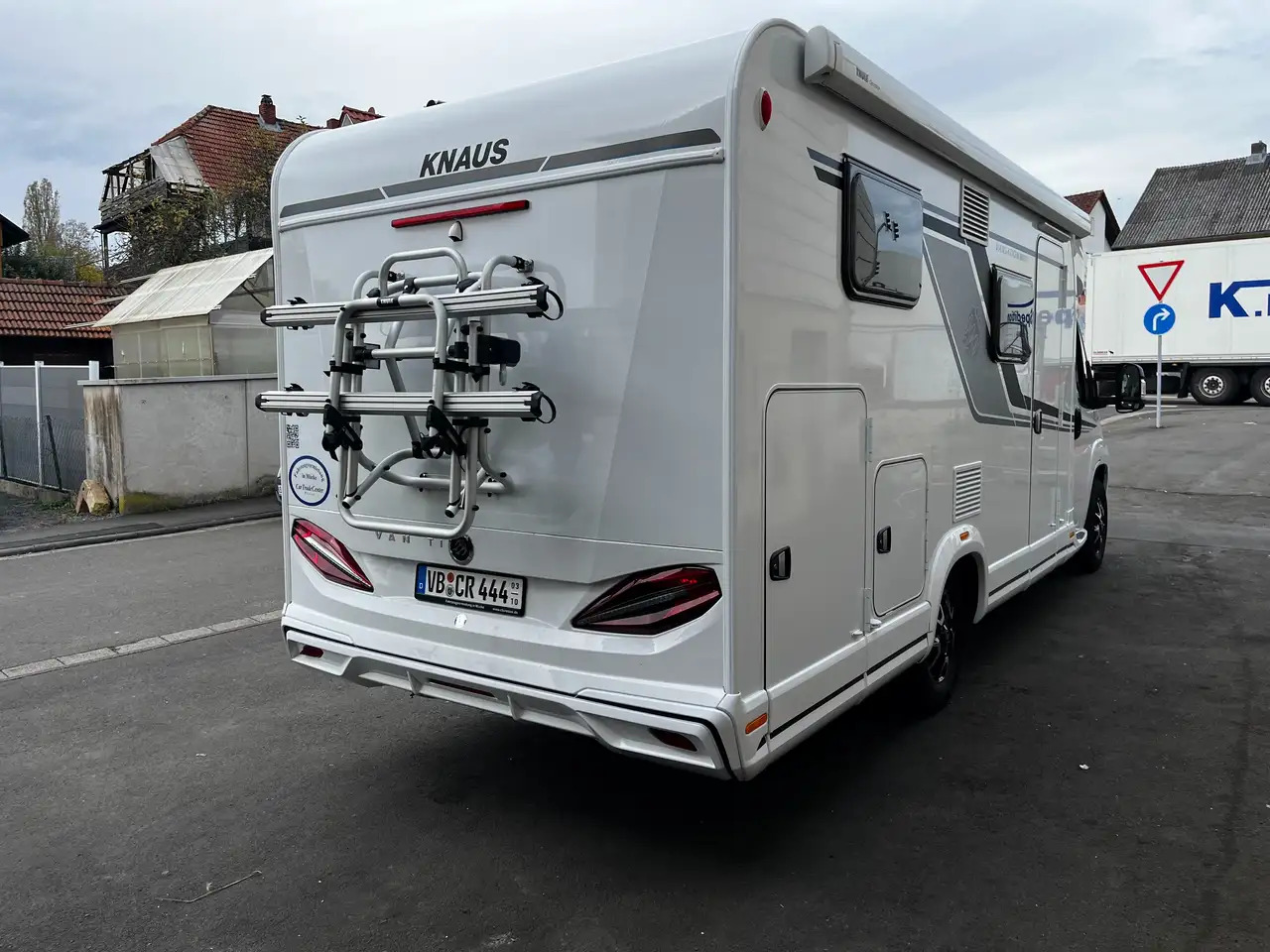 Knaus VAN TI 650 MEG VANSATION - Ημιενιαίο αυτοκινούμενο: φωτογραφία 4 Knaus VAN TI 650 MEG VANSATION - Ημιενιαίο αυτοκινούμενο: φωτογραφία 4