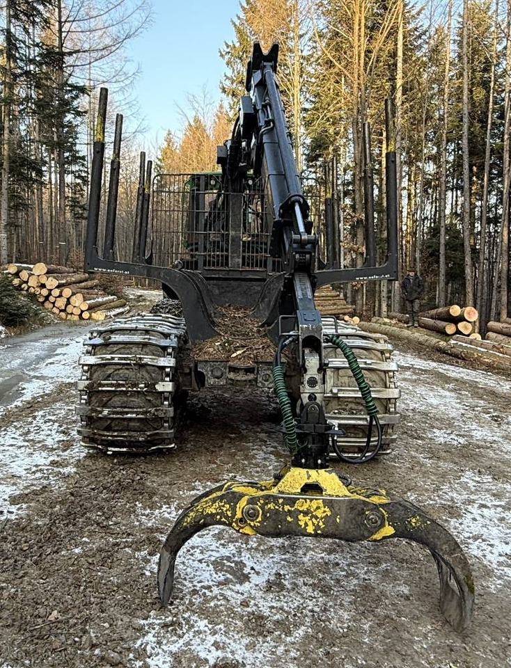 John Deere 1010G - Λαστιχοφόρα προωθητικo - forwarder: φωτογραφία 3 John Deere 1010G - Λαστιχοφόρα προωθητικo - forwarder: φωτογραφία 3