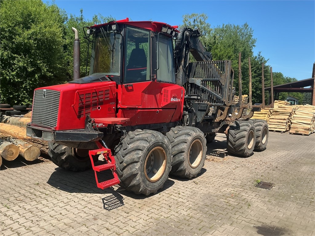 Komatsu 840 TX - Λαστιχοφόρα προωθητικo - forwarder: φωτογραφία 1 Komatsu 840 TX - Λαστιχοφόρα προωθητικo - forwarder: φωτογραφία 1