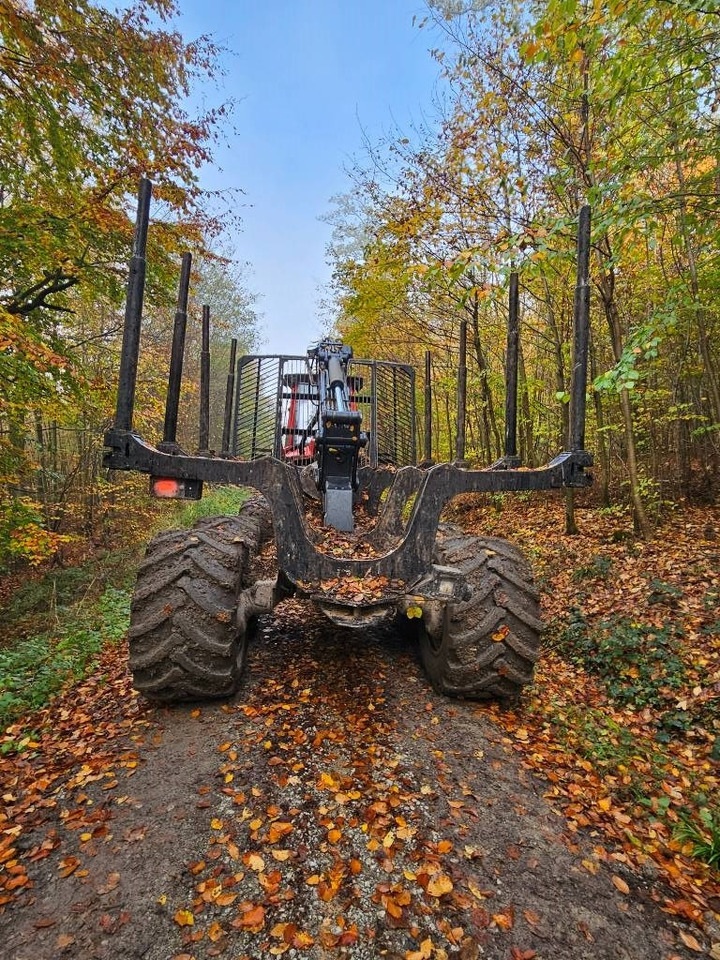 Komatsu 875 - Λαστιχοφόρα προωθητικo - forwarder: φωτογραφία 4 Komatsu 875 - Λαστιχοφόρα προωθητικo - forwarder: φωτογραφία 4