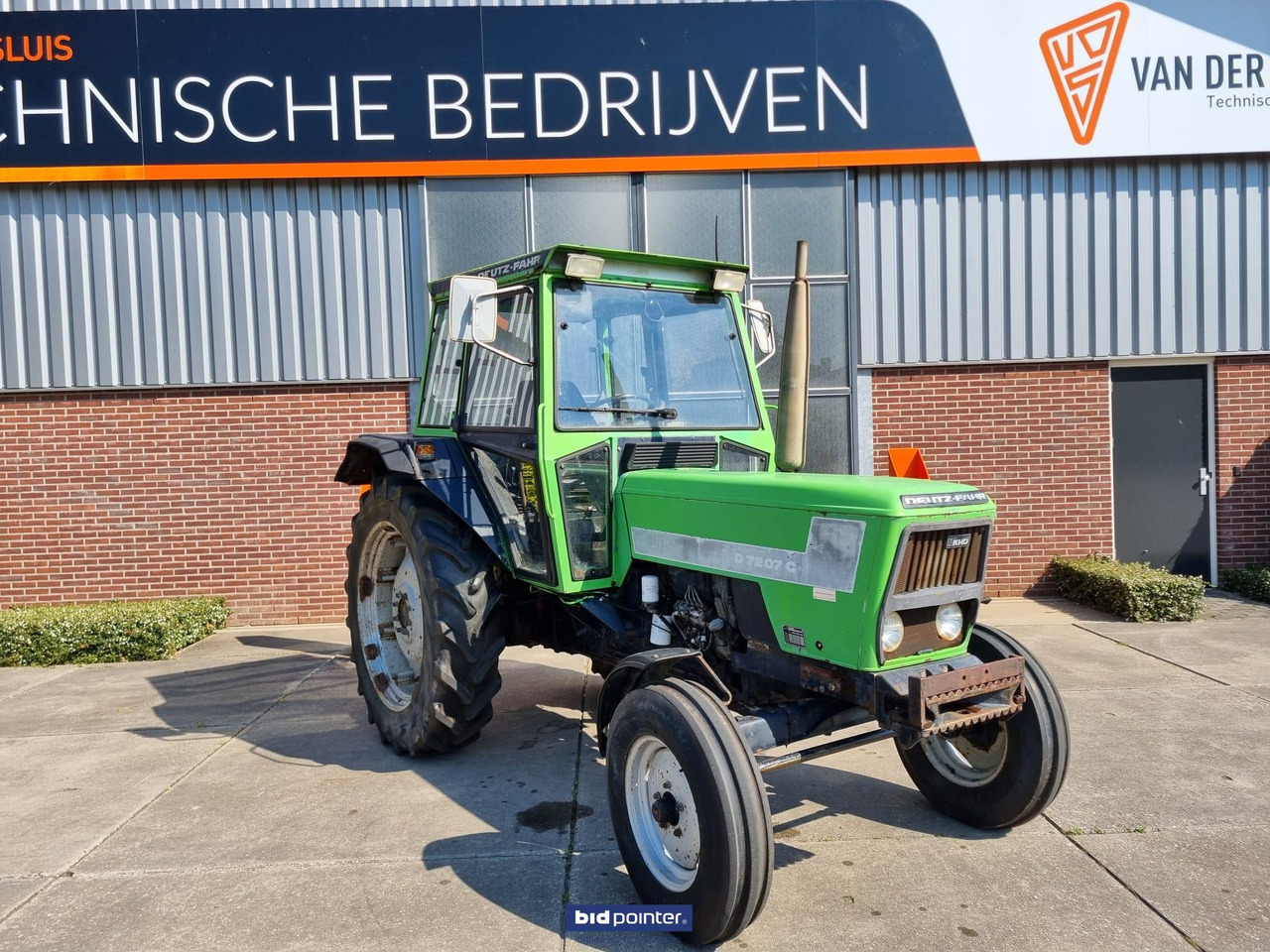 Deutz-Fahr 7207C - Τρακτέρ: φωτογραφία 2 Deutz-Fahr 7207C - Τρακτέρ: φωτογραφία 2