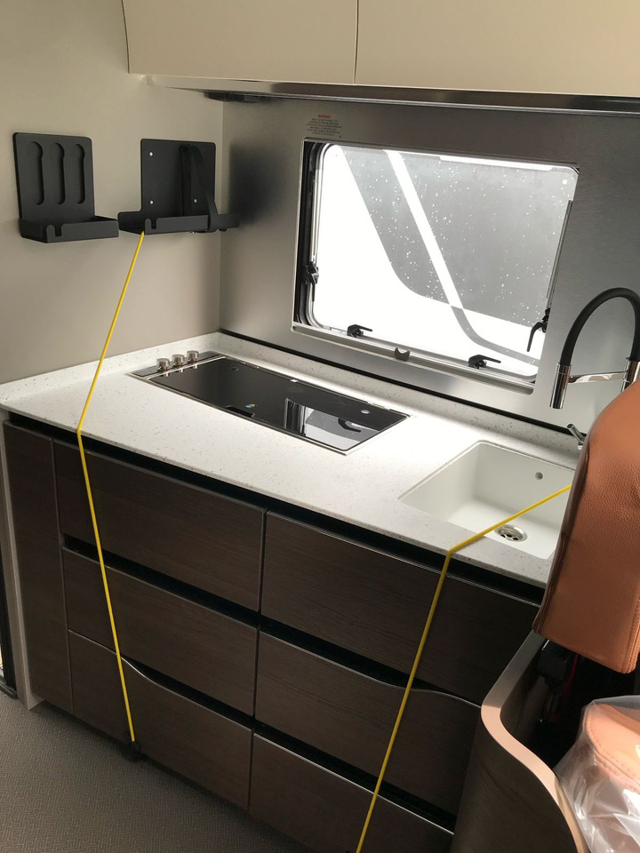 ADRIA Super Sonic 890 LC - Ενιαίο αυτοκινούμενο: φωτογραφία 5 ADRIA Super Sonic 890 LC - Ενιαίο αυτοκινούμενο: φωτογραφία 5