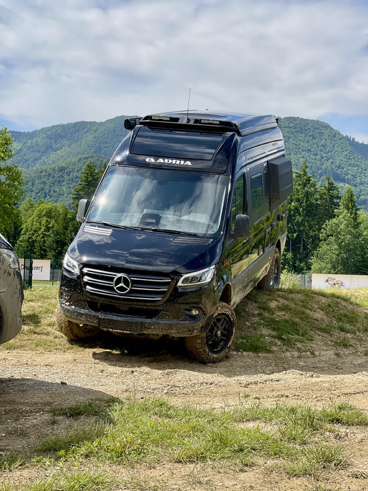 ADRIA Super Twin 600 SP - Αυτοκινούμενο βαν: φωτογραφία 3 ADRIA Super Twin 600 SP - Αυτοκινούμενο βαν: φωτογραφία 3