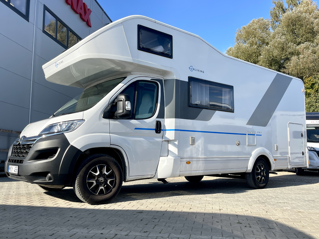 SUN LIVING A 75DP - Αυτοκινούμενο με σοφίτα: φωτογραφία 3 SUN LIVING A 75DP - Αυτοκινούμενο με σοφίτα: φωτογραφία 3
