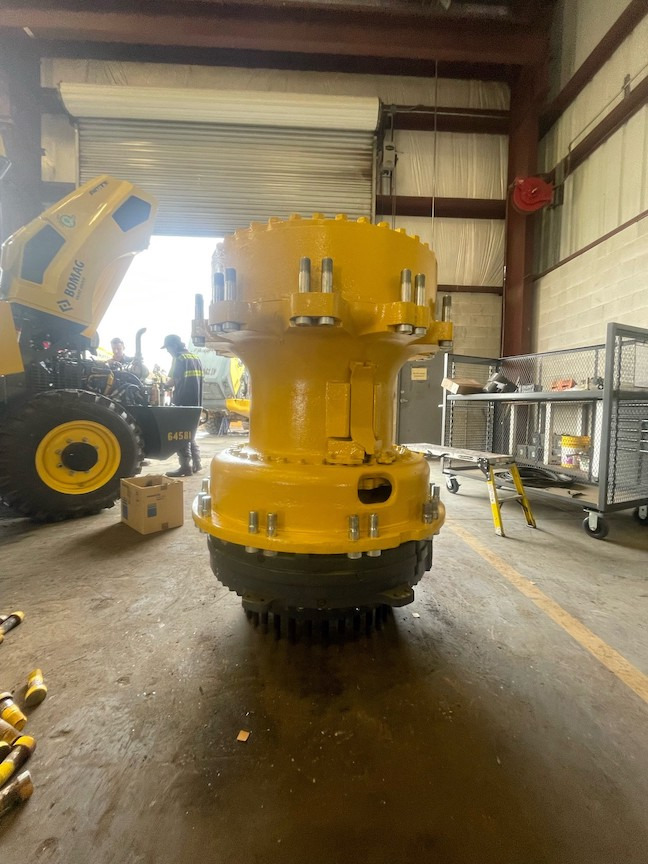 KOMATSU HD785-7 final drive - Μοτέρ πορείας για Φορτηγό: φωτογραφία 2 KOMATSU HD785-7 final drive - Μοτέρ πορείας για Φορτηγό: φωτογραφία 2