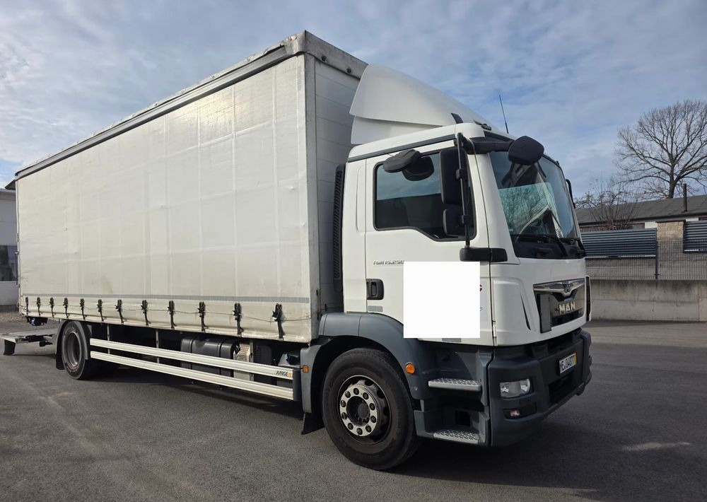 MAN TGM 15.250 /18.250 /FIRANKA / RAMA DO ZABUDOWY / WYWROTKA / HAKOWIEC / MANUALNA - Φορτηγό μουσαμάς: φωτογραφία 2 MAN TGM 15.250 /18.250 /FIRANKA / RAMA DO ZABUDOWY / WYWROTKA / HAKOWIEC / MANUALNA - Φορτηγό μουσαμάς: φωτογραφία 2
