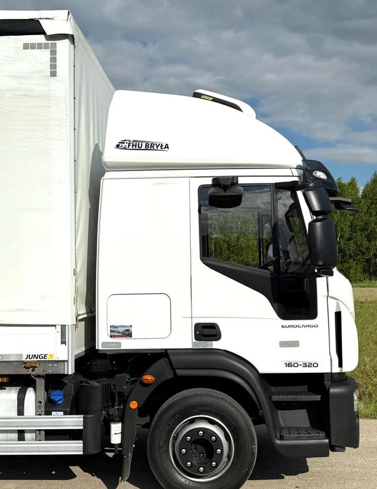 Iveco EUROCARGO 160E320/FIRANKA/WINDA/AUTOMAT/NISKI PRZEBIEG/E6/SPROWADZONY/PIERWSZY WŁAŚCICIEL - Φορτηγό μουσαμάς: φωτογραφία 5 Iveco EUROCARGO 160E320/FIRANKA/WINDA/AUTOMAT/NISKI PRZEBIEG/E6/SPROWADZONY/PIERWSZY WŁAŚCICIEL - Φορτηγό μουσαμάς: φωτογραφία 5