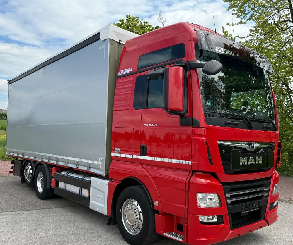 MAN TGX 26.500/LIFT/6X2/KLIMA POSTOJOWA/18PALET/E6/FIRANKA/WINDA/NISKI PRZEBIEG/JEDEN WŁAŚCICIEL/PODWIESZANA OŚ - Φορτηγό μουσαμάς: φωτογραφία 1 MAN TGX 26.500/LIFT/6X2/KLIMA POSTOJOWA/18PALET/E6/FIRANKA/WINDA/NISKI PRZEBIEG/JEDEN WŁAŚCICIEL/PODWIESZANA OŚ - Φορτηγό μουσαμάς: φωτογραφία 1