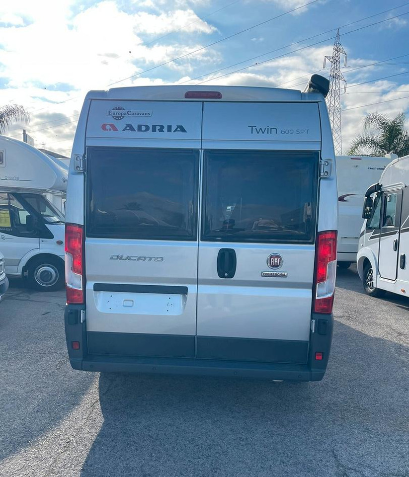 Adria TWIN 600 SPT - Τροχόσπιτο: φωτογραφία 4 Adria TWIN 600 SPT - Τροχόσπιτο: φωτογραφία 4