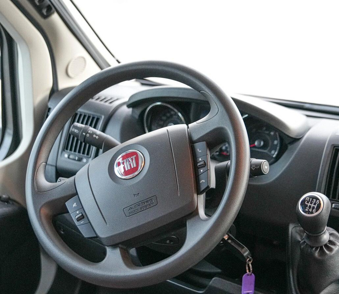 Knaus LIVE TRAVELLER 600 - Αυτοκινούμενο με σοφίτα: φωτογραφία 4 Knaus LIVE TRAVELLER 600 - Αυτοκινούμενο με σοφίτα: φωτογραφία 4