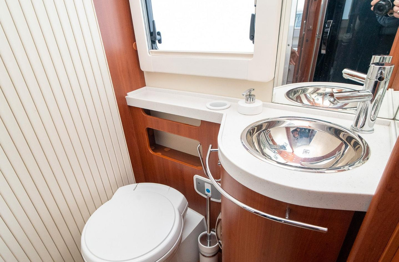 Αυτοκινούμενο με σοφίτα Mobilvetta kea m76: φωτογραφία 14 Αυτοκινούμενο με σοφίτα Mobilvetta kea m76: φωτογραφία 14